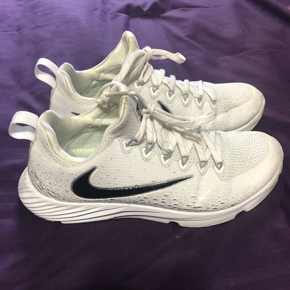 Nike Sneakers (Men’s Size 8) Nike Sneakers (Men’s Size 8)